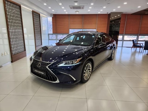 2025 LEXUS ES