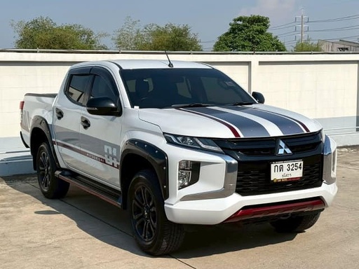 2022 MITSUBISHI Triton