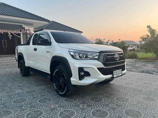 2020 TOYOTA Hilux