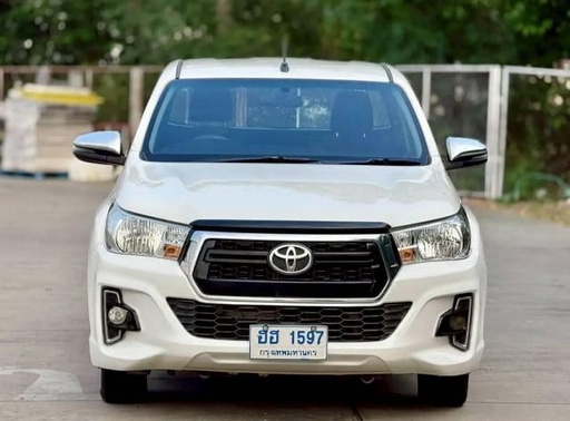 2019 TOYOTA Hilux