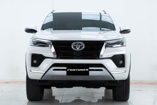 2020 TOYOTA Fortuner