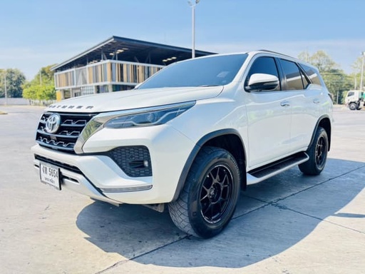 2021 TOYOTA Fortuner