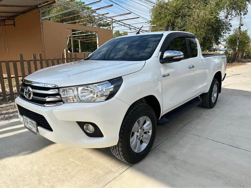 2017 TOYOTA Hilux, 