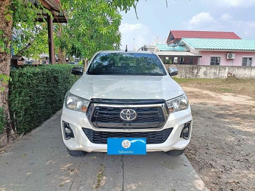 2020 TOYOTA Hilux