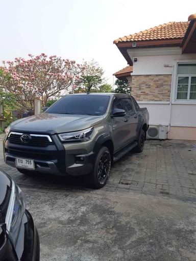 2020 TOYOTA Hilux