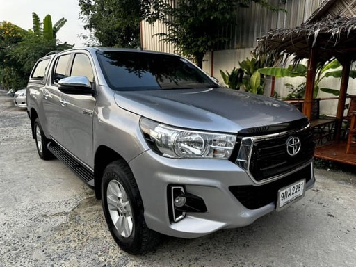 2020 TOYOTA Hilux