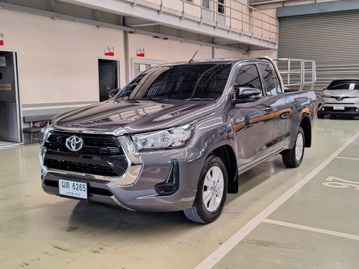 2022 TOYOTA Hilux