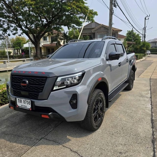 2022 NISSAN Navara