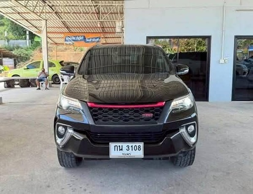 2017 TOYOTA Fortuner