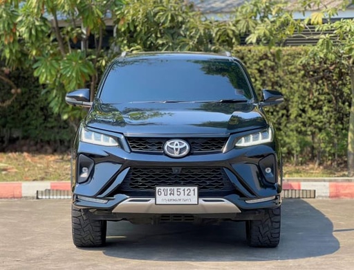 2022 TOYOTA Fortuner
