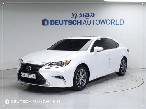 2018 LEXUS ES