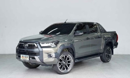 2024 TOYOTA Hilux