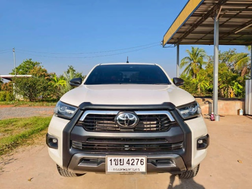 2020 TOYOTA Hilux