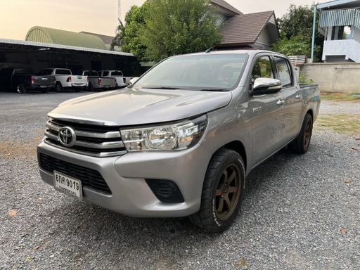 2017 TOYOTA Hilux