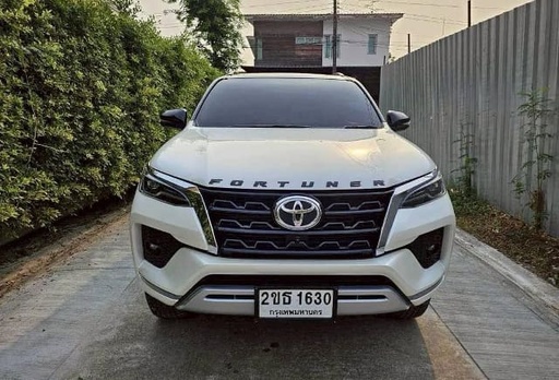 2021 TOYOTA Fortuner