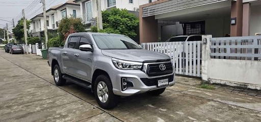 2018 TOYOTA Hilux
