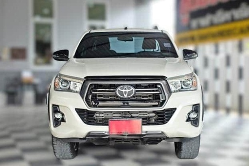 2019 TOYOTA Hilux