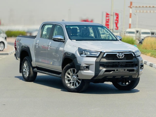 2025 TOYOTA Hilux