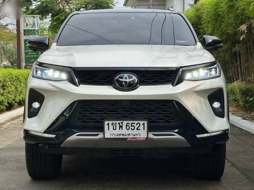 2021 TOYOTA Fortuner