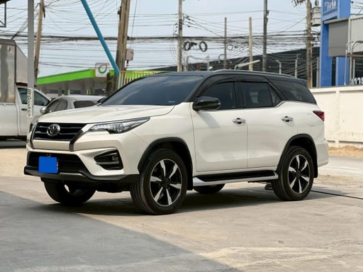2019 TOYOTA Fortuner