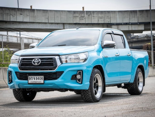 2019 TOYOTA Hilux