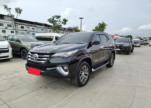 2019 TOYOTA Fortuner