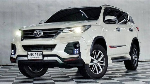 2019 TOYOTA Fortuner