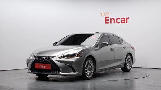 2020 LEXUS ES