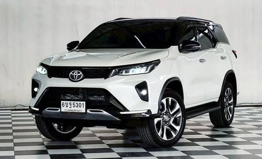 2022 TOYOTA Fortuner