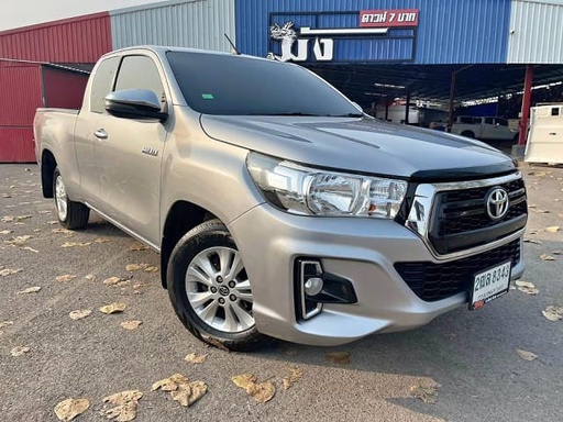 2019 TOYOTA Hilux