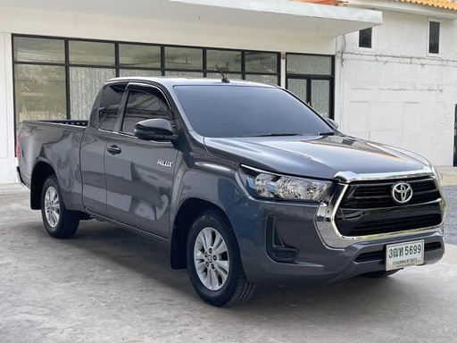 2022 TOYOTA Hilux, 