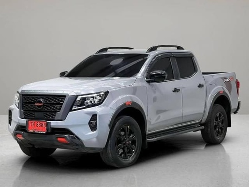 2021 NISSAN Navara