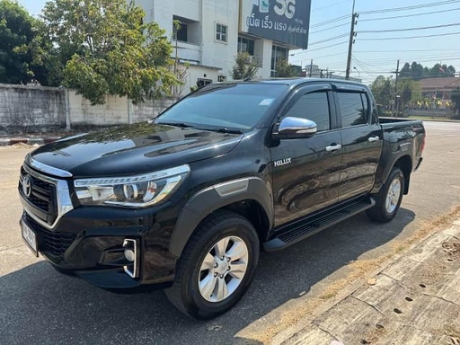 2017 TOYOTA Hilux