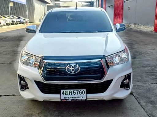 2019 TOYOTA Hilux