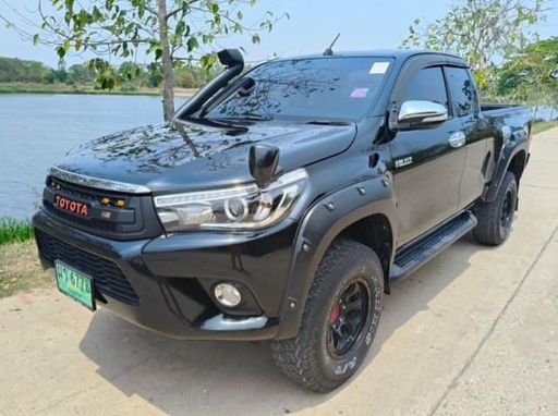 2017 TOYOTA Hilux