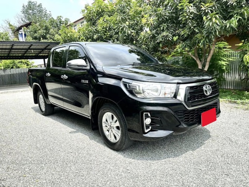 2020 TOYOTA Hilux