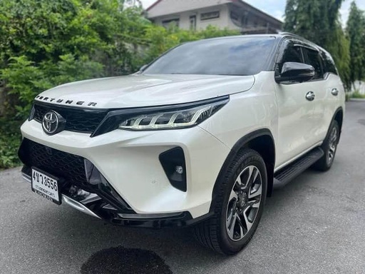 2022 TOYOTA Fortuner