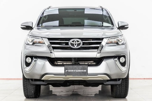 2017 TOYOTA Fortuner