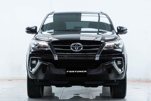 2017 TOYOTA Fortuner