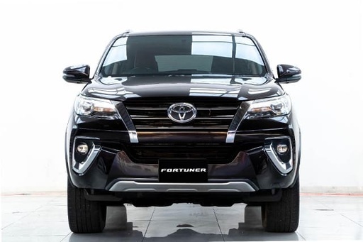 2017 TOYOTA Fortuner