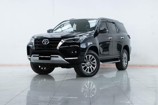 2021 TOYOTA Fortuner