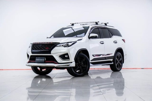 2018 TOYOTA Fortuner