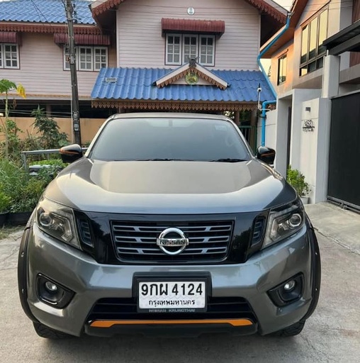 2020 NISSAN Navara