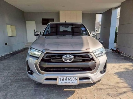 2020 TOYOTA Hilux
