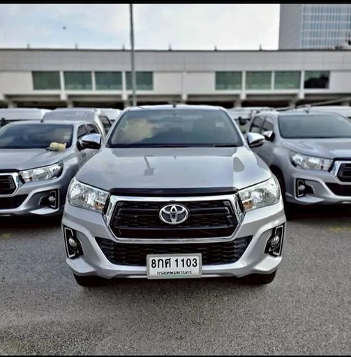 2019 TOYOTA Hilux