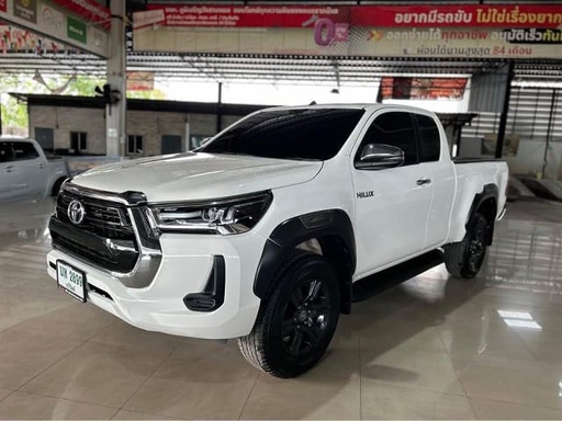 2022 TOYOTA Hilux