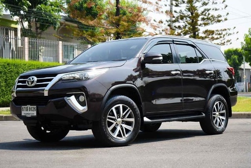 2017 TOYOTA Fortuner