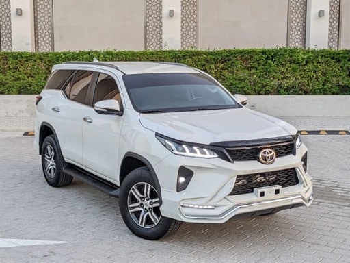 2017 TOYOTA Fortuner