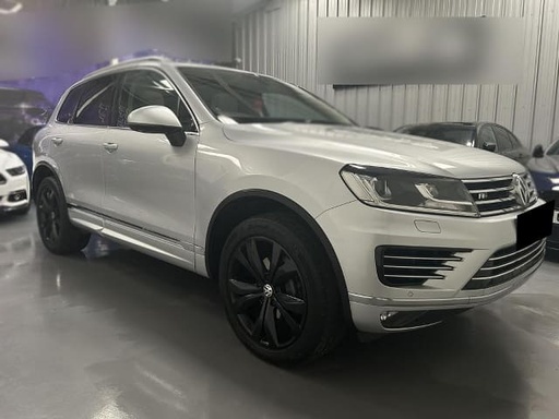 2016 VOLKSWAGEN Touareg