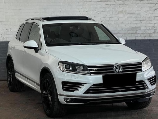 2016 VOLKSWAGEN Touareg